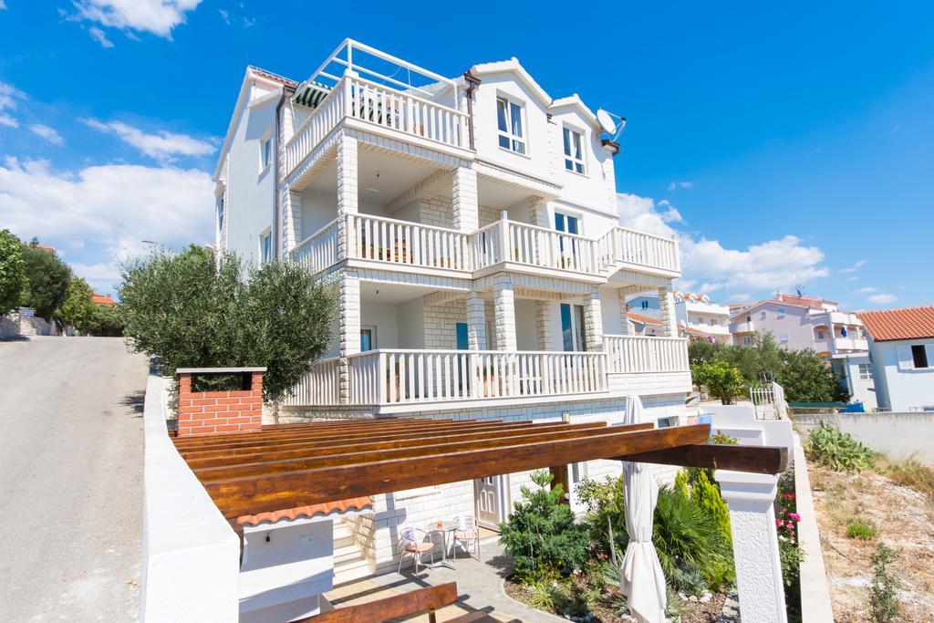 Apartments Wisibada Trogir Extérieur photo